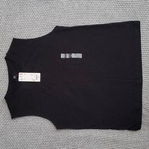 Uniqlo cotton sleeveless t-shirt
